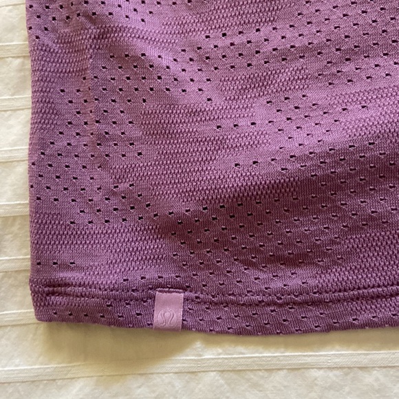 Lululemon | Hip Length Breathable short sleeve shirt - Picture 3 of 3